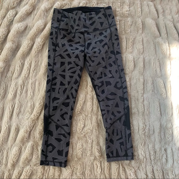 Lululemon leggings - Picture 2 of 4